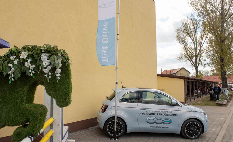 Évtizedes lovassport támogatás