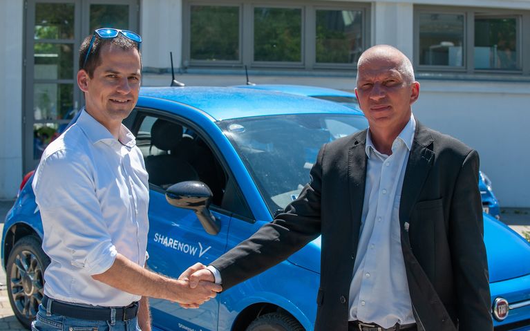 Fiat 500 Hybrid-ek a SHARE NOW-nak