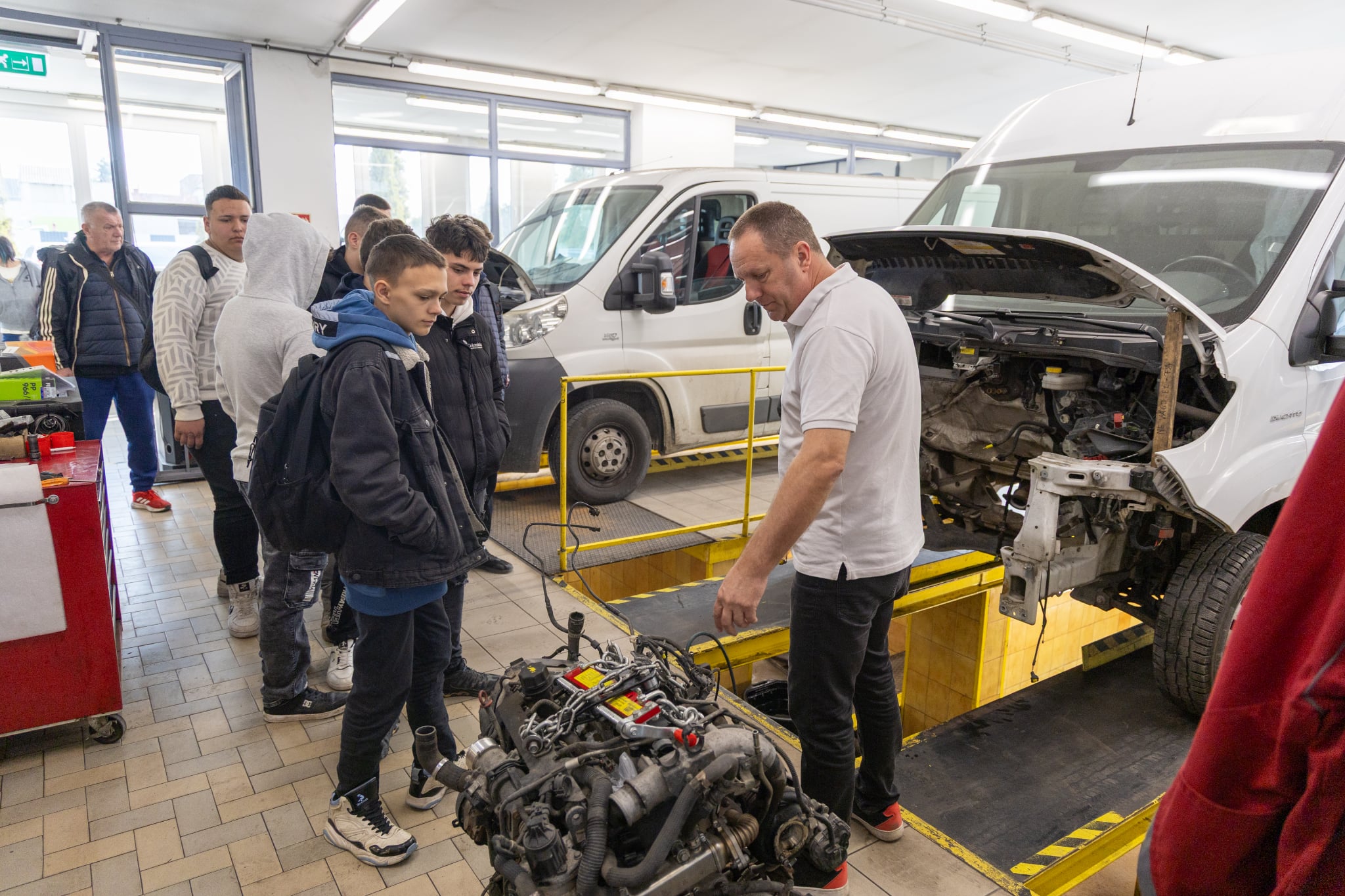 Jövőbeli gépjármű-mechatronikus szakembereket fogadtunk